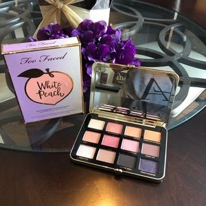 Too Faced Makeup - Too faced NIB white peach palette Too Faced Makeup - Too faced NIB white peach palette